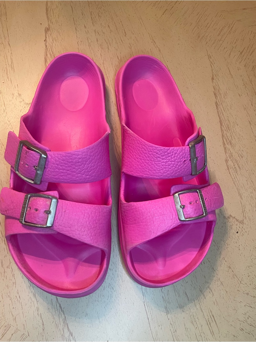 World Walker Licensed by Birkenstock Pink Double Strap Foam Sandals   US 9